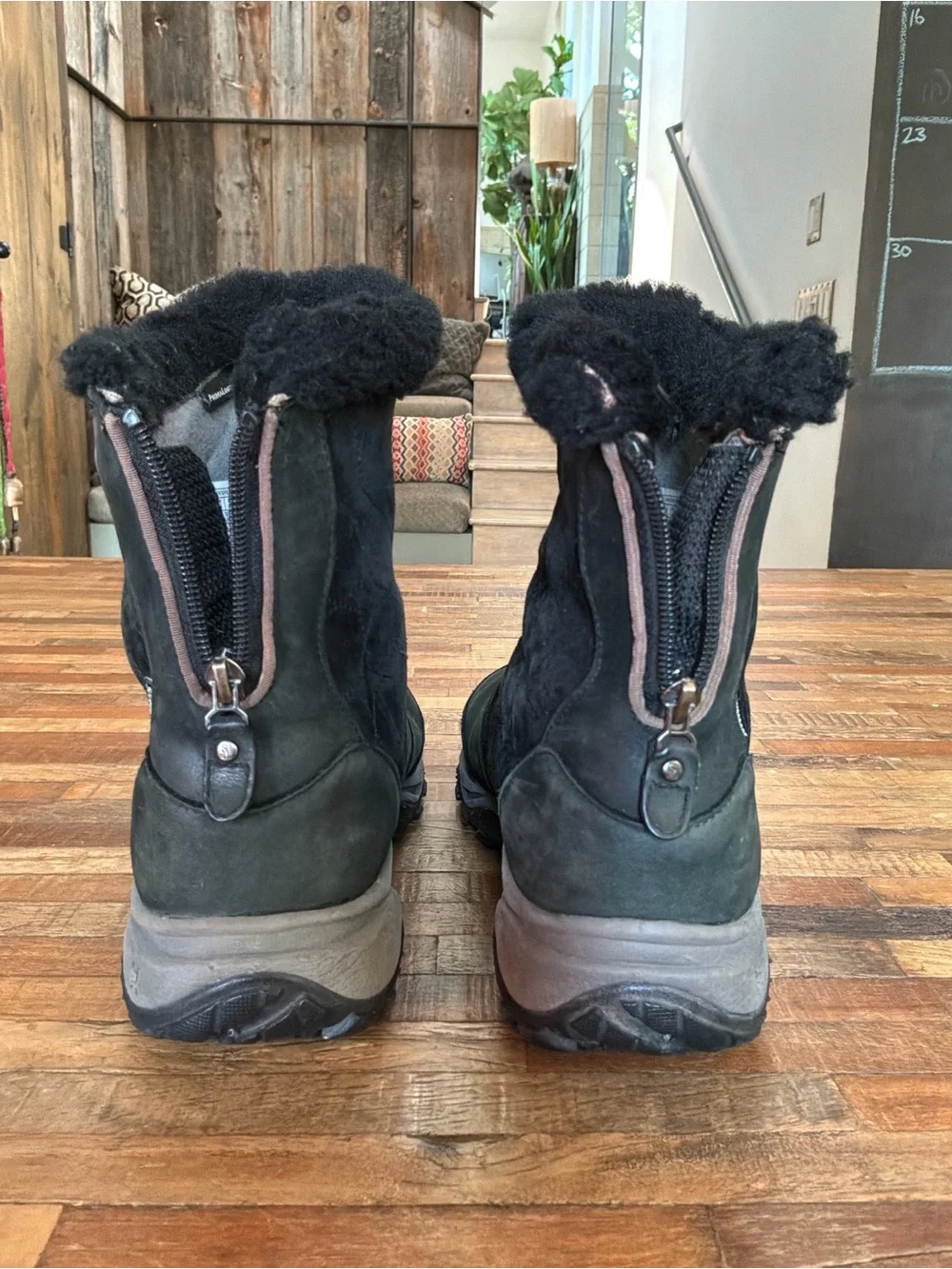 The North Face Women’s Black Quilted Shearling-Trim Winter Boots